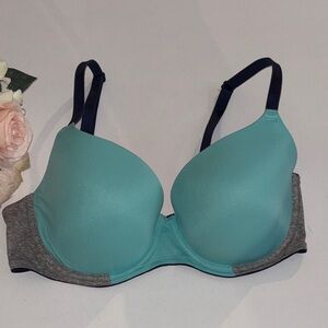 PINK Victoria's Secret Wear Everywhere Lightly Lined Aqua and Gray Bra 36C Aqua